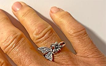 butterfly ring with flower